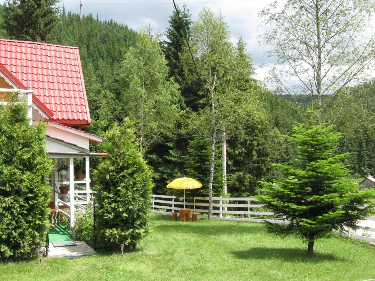 Podina Guest House Gyálukaluluj Kültér fotó
