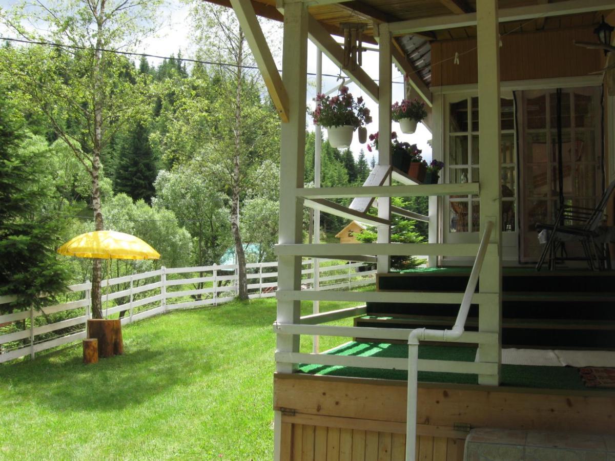 Podina Guest House Gyálukaluluj Kültér fotó