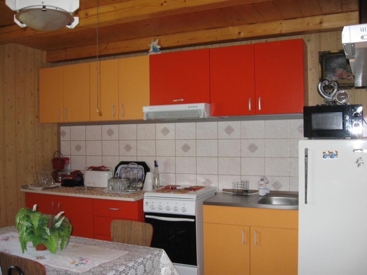 Podina Guest House Gyálukaluluj Kültér fotó