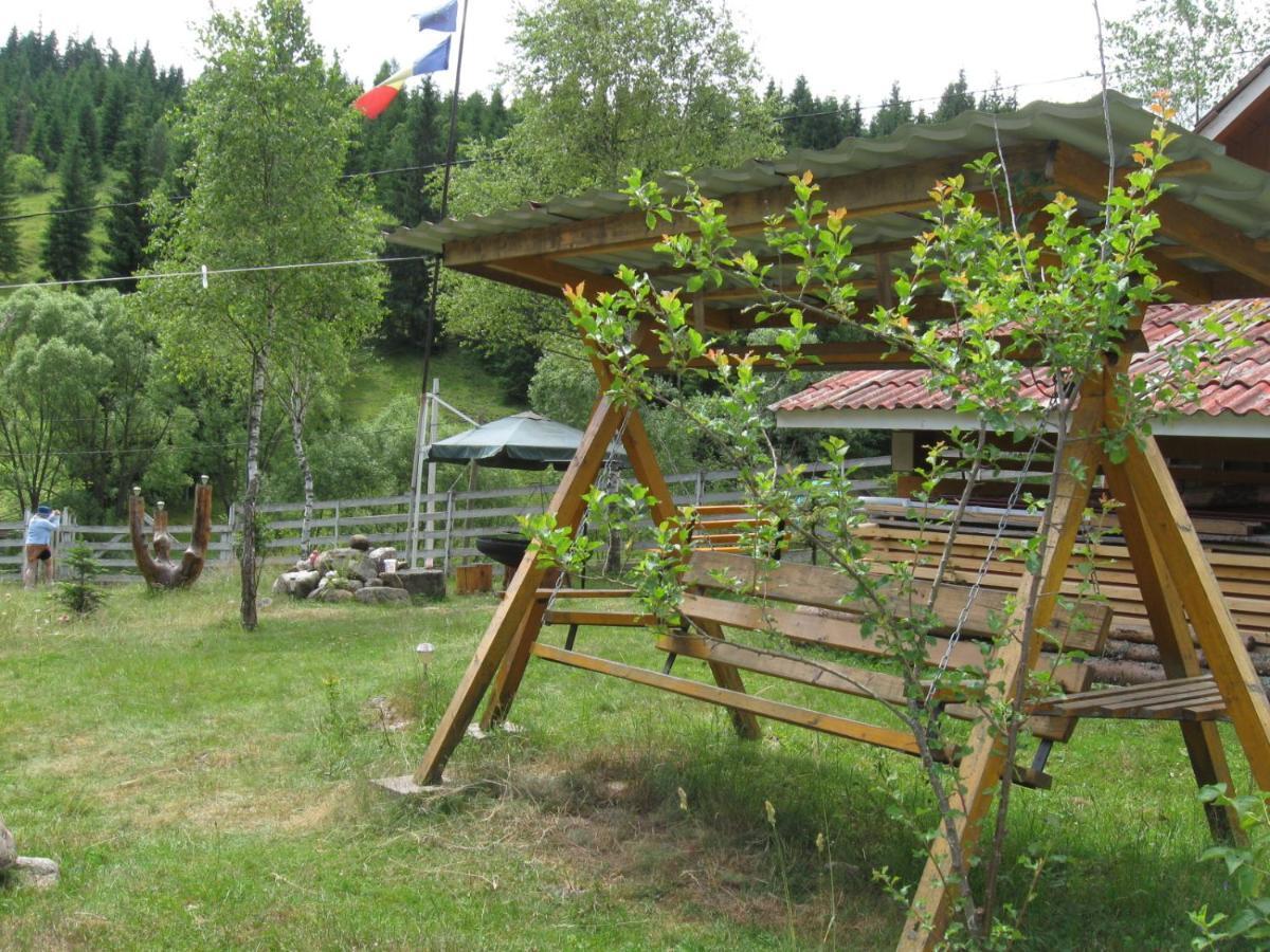 Podina Guest House Gyálukaluluj Kültér fotó