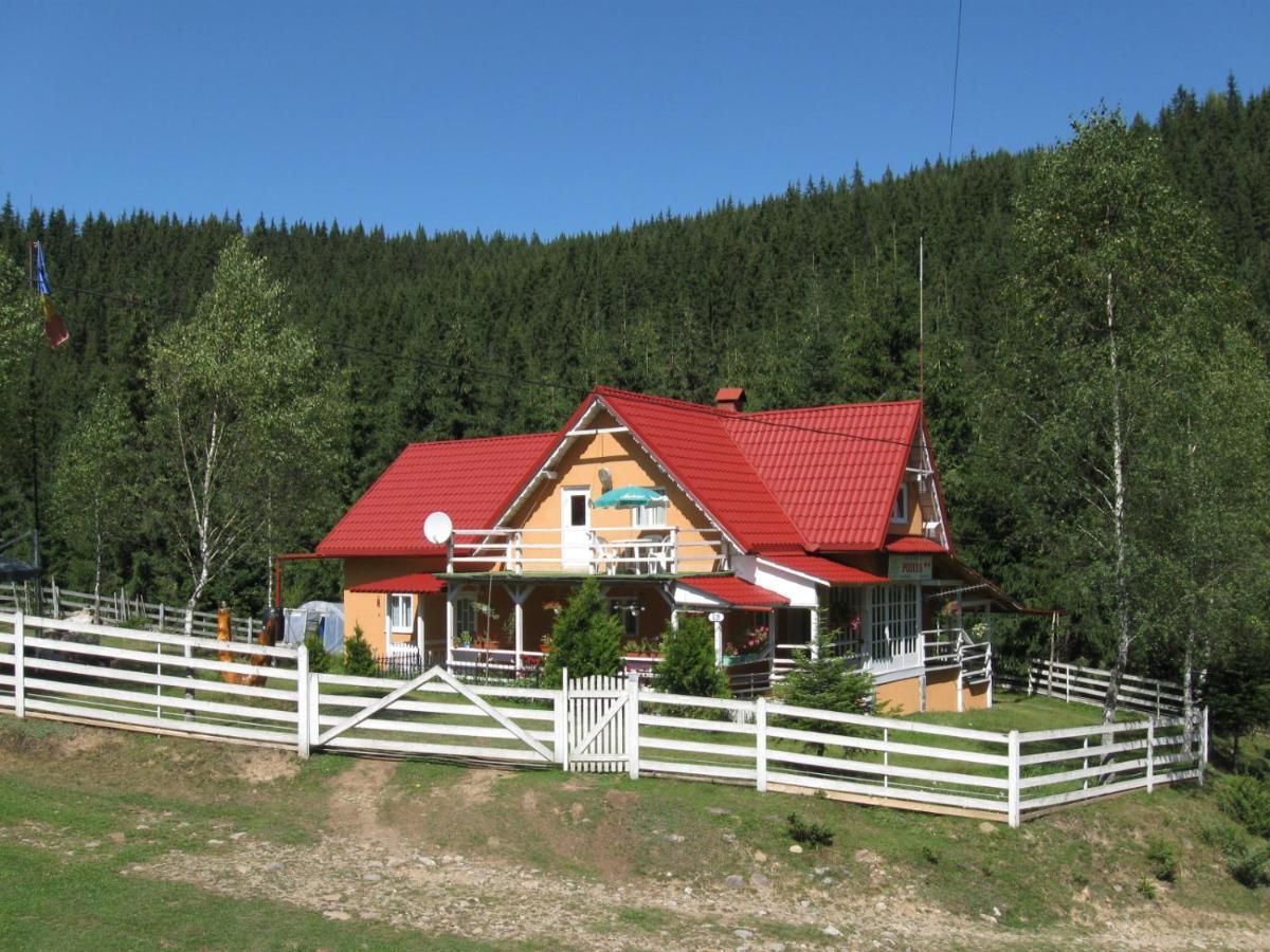 Podina Guest House Gyálukaluluj Kültér fotó